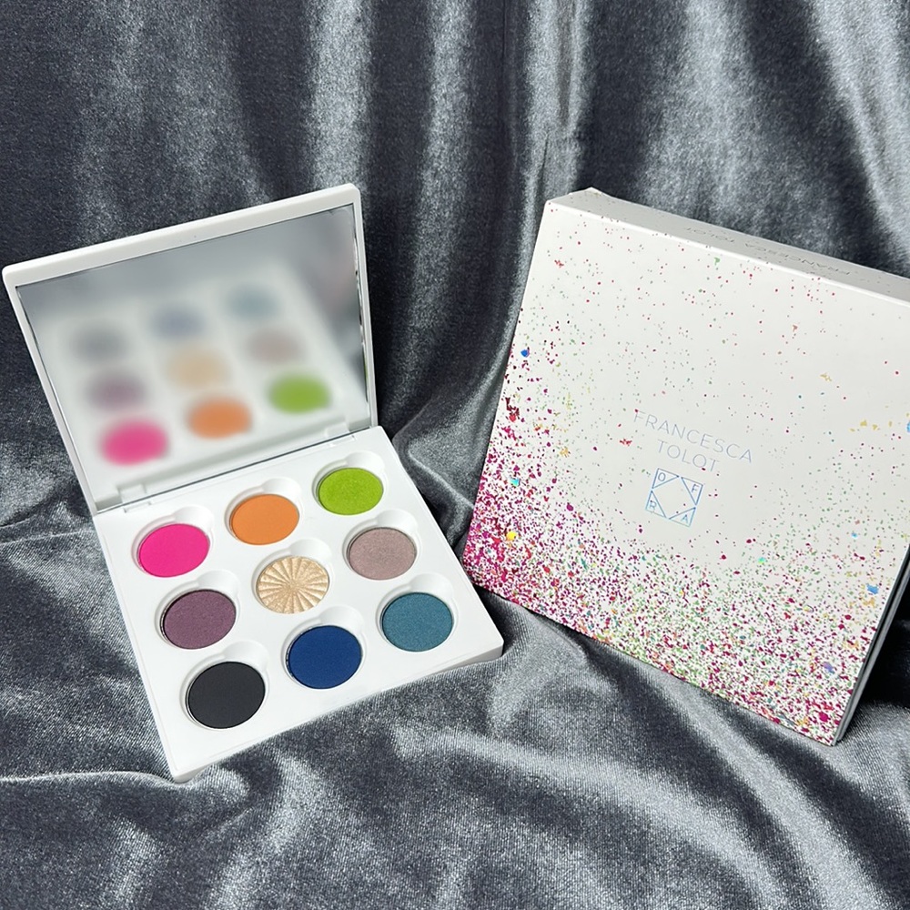 $49|Ofra Cosmetics x Francesca Tolot Palette - Discontinued